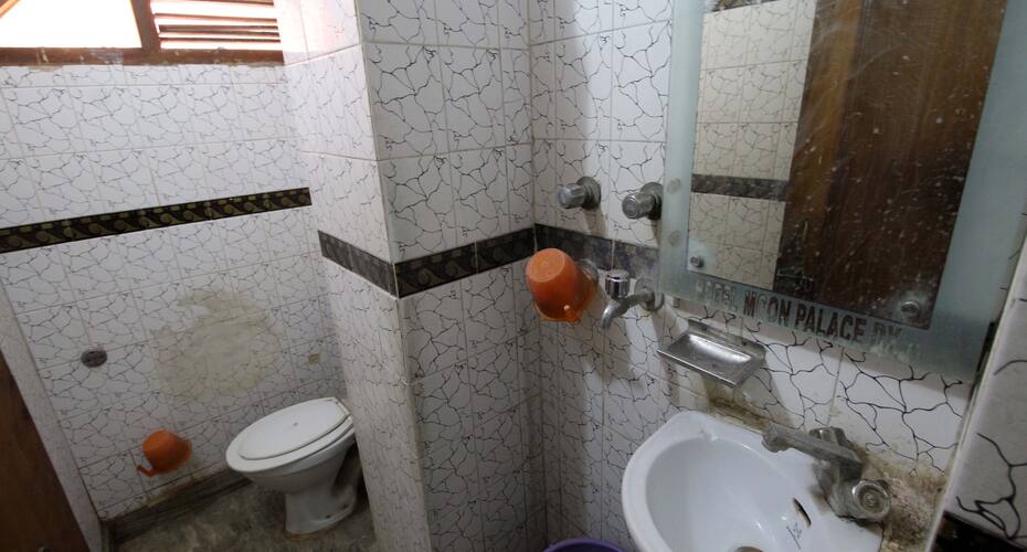 Hotel Moon Palace Deluxe, New Delhi 5